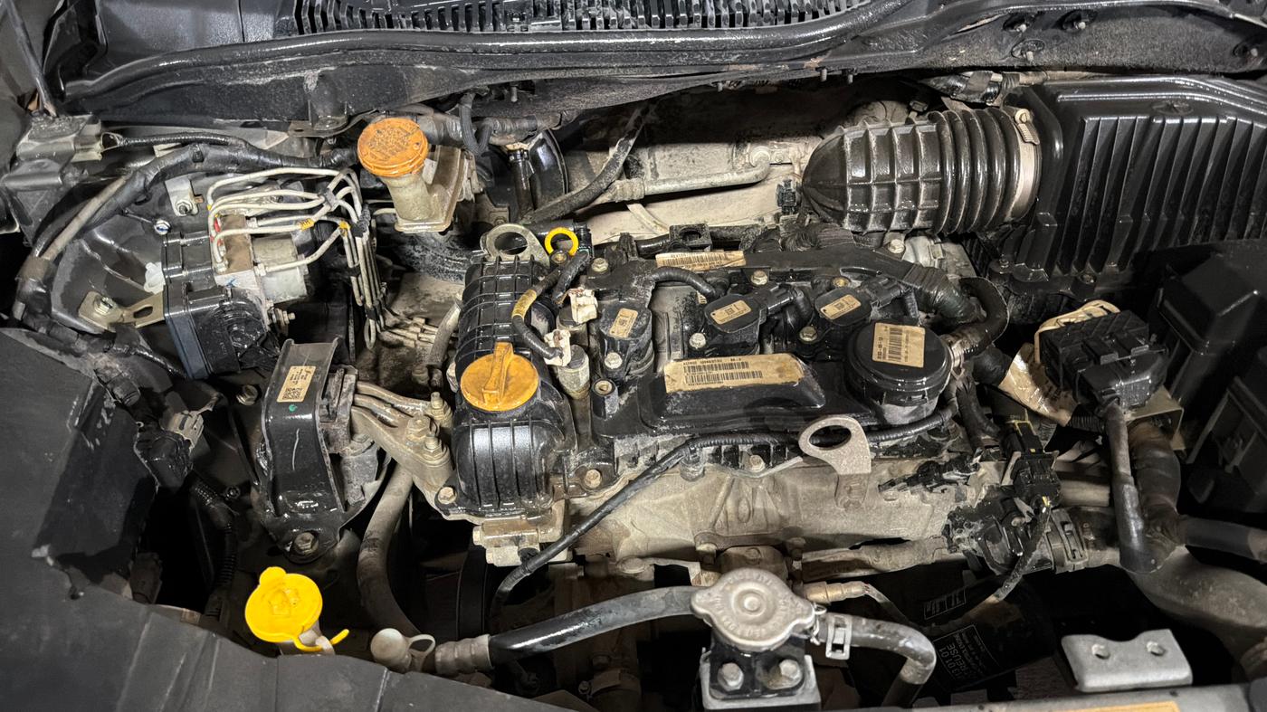 2022 Tata ALTROZ XZ PLUS PETROL, Petrol, Manual, 57,085 km, Engine View - Right