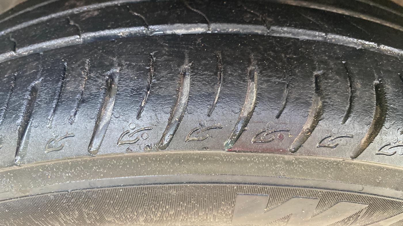 2021 MG HECTOR SHARP 1.5 TURBO HYBRID MT DUAL TONE, Petrol, Manual, 48,307 km, Left Front Tyre Tread