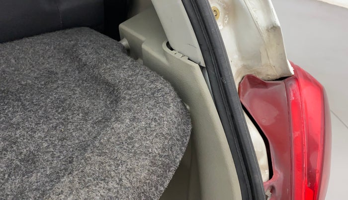 2014 Maruti Celerio VXI AMT, Petrol, Automatic, 61,062 km, Dicky (Boot door) - Trim lock has minor damage