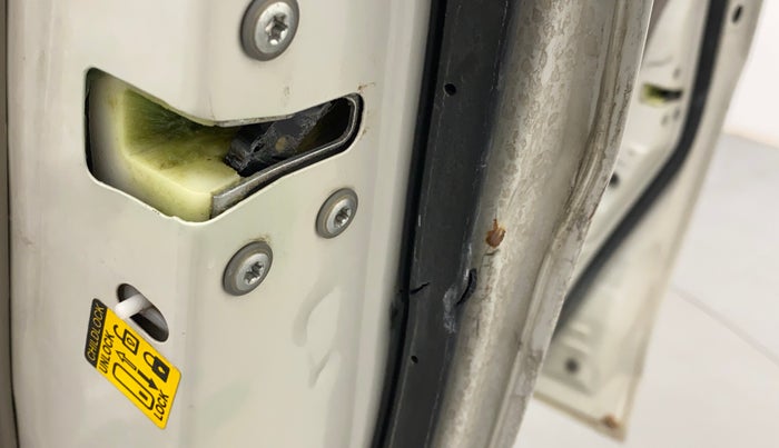 2014 Maruti Celerio VXI AMT, Petrol, Automatic, 61,062 km, Right rear door - Slightly rusted