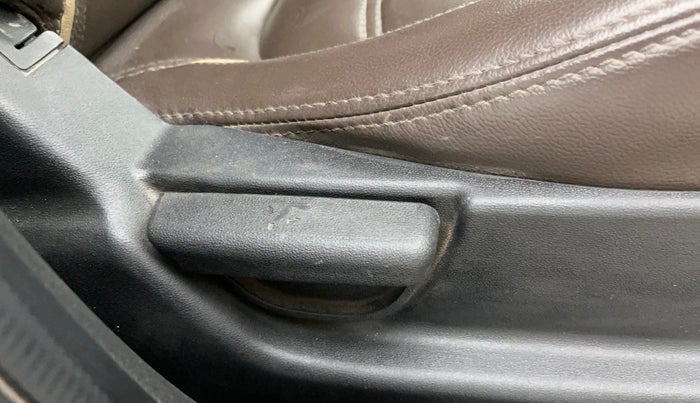 2012 Hyundai i20 MAGNA (O) 1.2, Petrol, Manual, 67,286 km, Driver Side Adjustment Panel