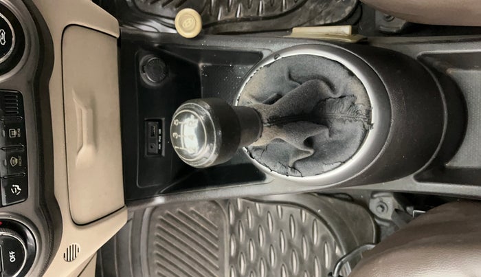 2012 Hyundai i20 MAGNA (O) 1.2, Petrol, Manual, 67,286 km, Gear Lever