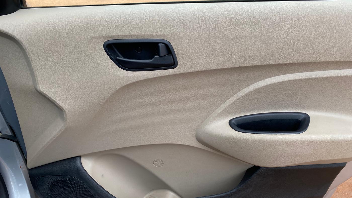 2022 Hyundai NEW SANTRO SPORTZ EXECUTIVE MT CNG, CNG, Manual, 63,334 km, Driver Side Door Panels Control