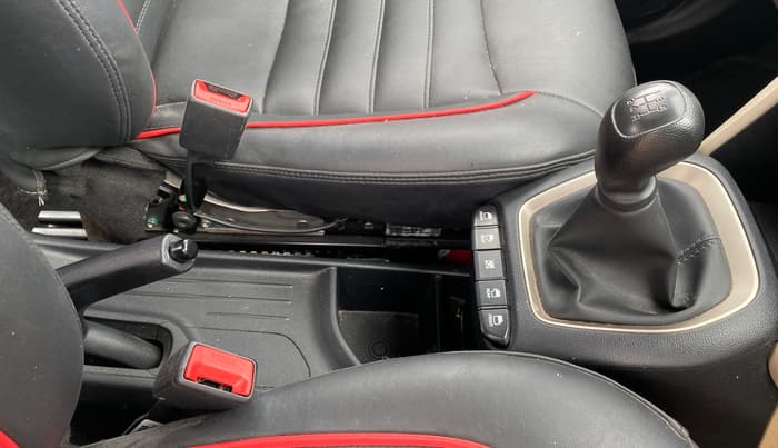 2022 Hyundai NEW SANTRO SPORTZ EXECUTIVE MT CNG, CNG, Manual, 63,334 km, Gear Lever