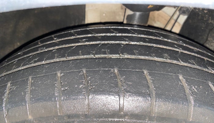 2022 Skoda KUSHAQ STYLE 1.5L TSI DSG, Petrol, Automatic, 50,926 km, Left Front Tyre Tread