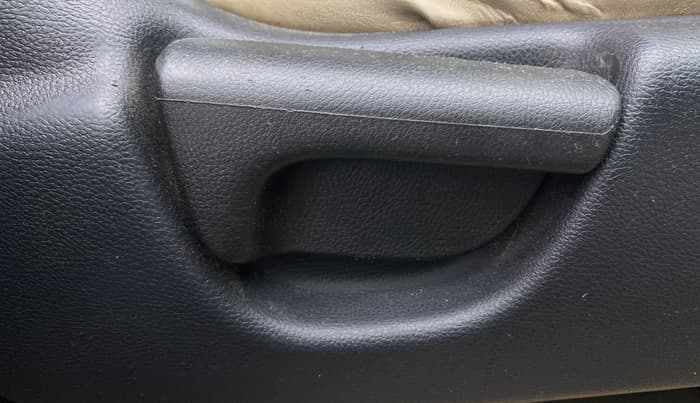 2021 Honda City 1.5L I-VTEC V MT 4TH GEN, Petrol, Manual, 99,966 km, Driver Side Adjustment Panel