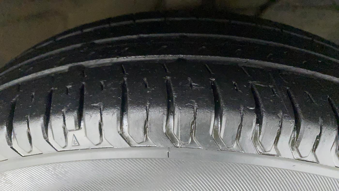 2019 Maruti Dzire VXI, Petrol, Manual, 54,661 km, Right Front Tyre Tread