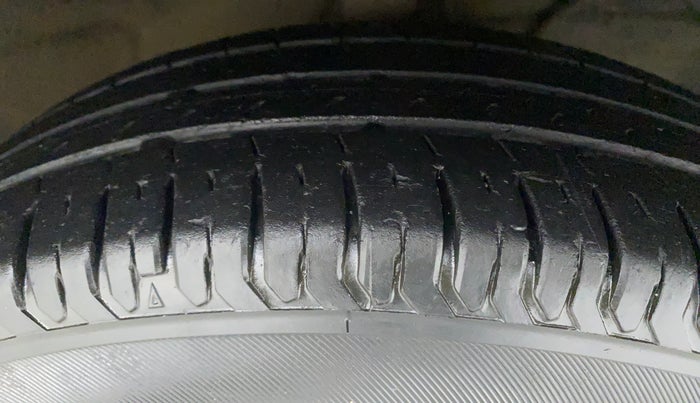 2019 Maruti Dzire VXI, Petrol, Manual, 54,661 km, Right Front Tyre Tread