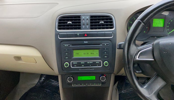 2013 Skoda Rapid ELEGANCE 1.6 MPI MT, Petrol, Manual, 67,508 km, Air Conditioner