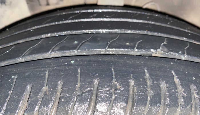 2021 Hyundai VENUE SX PLUS 1.0 TURBO DCT DUAL TONE, Petrol, Automatic, 38,462 km, Left Front Tyre Tread