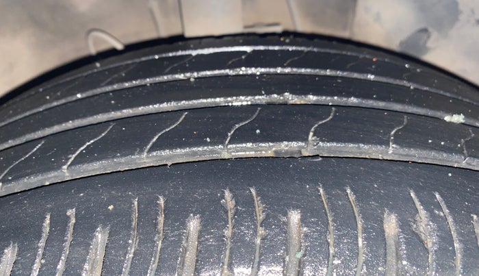 2021 Hyundai VENUE SX PLUS 1.0 TURBO DCT DUAL TONE, Petrol, Automatic, 38,462 km, Right Front Tyre Tread