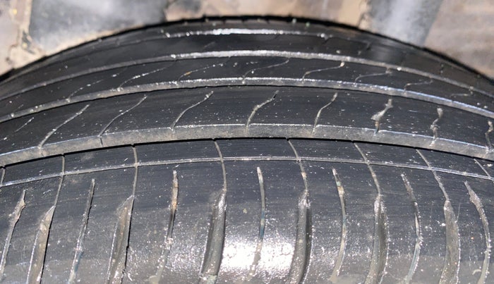 2021 Hyundai VENUE SX PLUS 1.0 TURBO DCT DUAL TONE, Petrol, Automatic, 38,462 km, Left Rear Tyre Tread