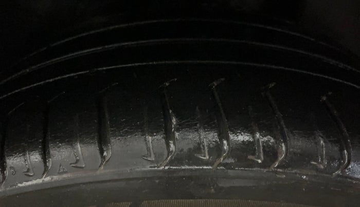 2018 Jeep Compass LIMITED PLUS PETROL AT, Petrol, Automatic, 78,184 km, Left Rear Tyre Tread