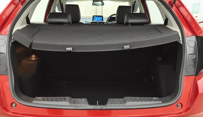 2023 Tata ALTROZ XZ + SUNROOF, Petrol, Manual, 17,220 km, Boot Inside