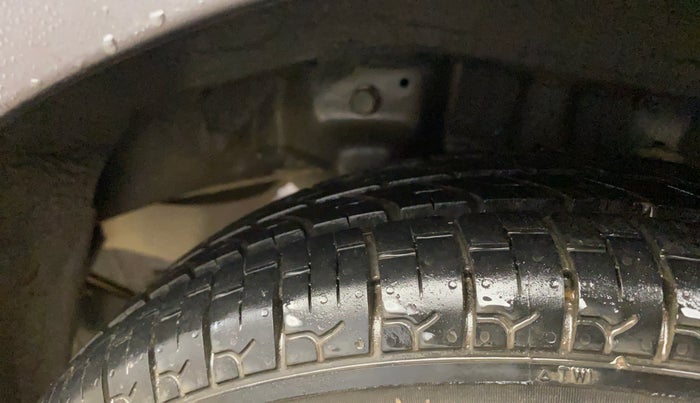 2014 Hyundai Eon ERA +, Petrol, Manual, 52,881 km, Left Rear Tyre Tread