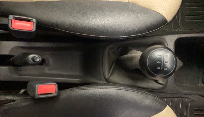 2014 Hyundai Eon ERA +, Petrol, Manual, 52,881 km, Gear Lever