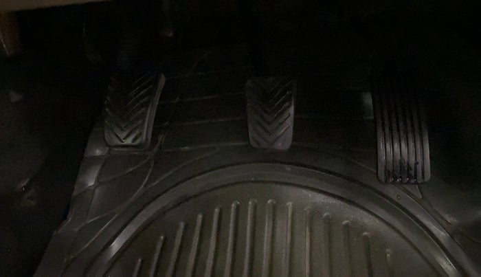 2014 Hyundai Eon ERA +, Petrol, Manual, 52,881 km, Pedals