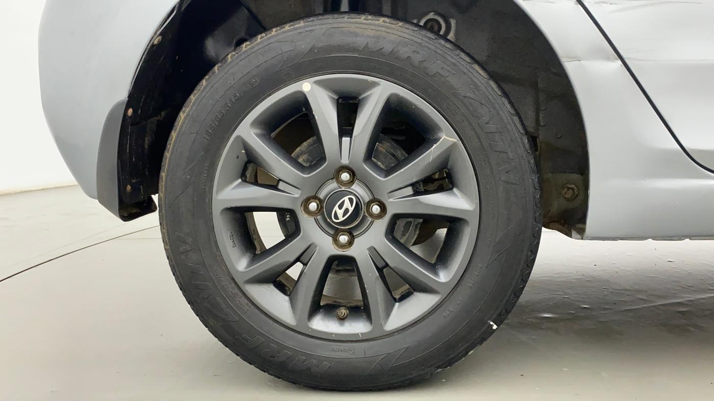 2020 Hyundai Elite i20 SPORTZ PLUS 1.2, Petrol, Manual, 44,394 km, Right Rear Wheel