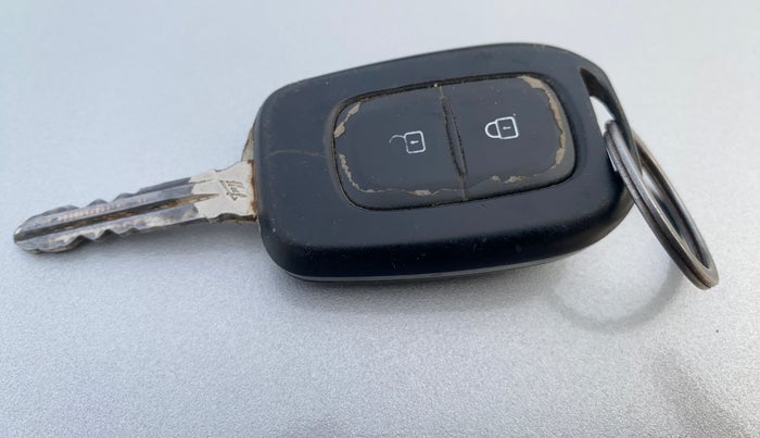 2022 Renault TRIBER RXT, Petrol, Manual, 23,962 km, Key Close Up