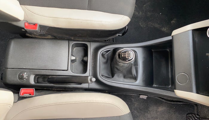 2022 Renault TRIBER RXT, Petrol, Manual, 23,962 km, Gear Lever