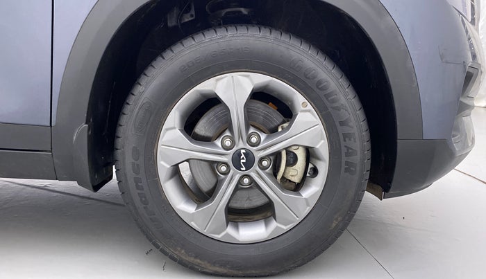 2021 KIA SELTOS HTK PLUS 1.5, Petrol, Manual, 12,858 km, Right Front Wheel