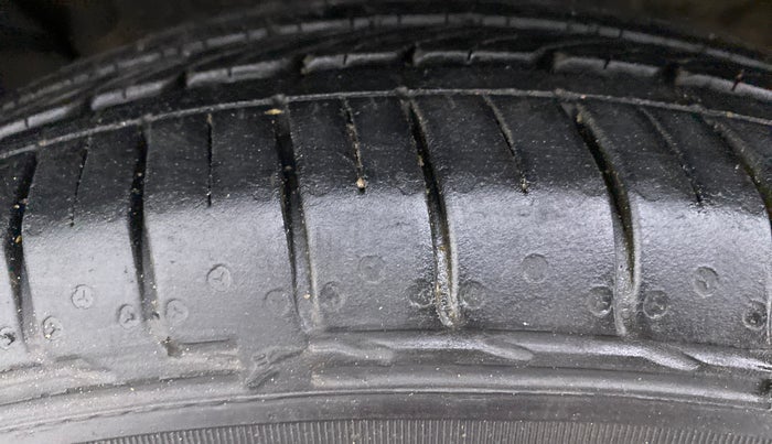 2021 KIA SELTOS HTK PLUS 1.5, Petrol, Manual, 12,858 km, Left Front Tyre Tread