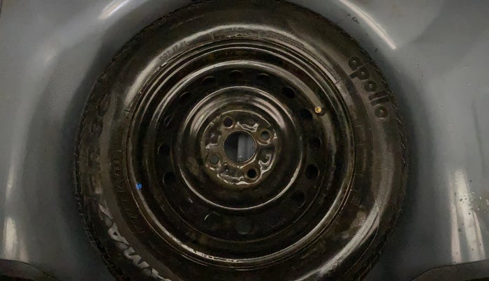 2015 Maruti Swift VXI, Petrol, Manual, 32,329 km, Spare Tyre