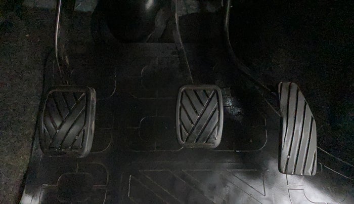 2013 Maruti Wagon R 1.0 VXI, Petrol, Manual, 91,632 km, Pedals