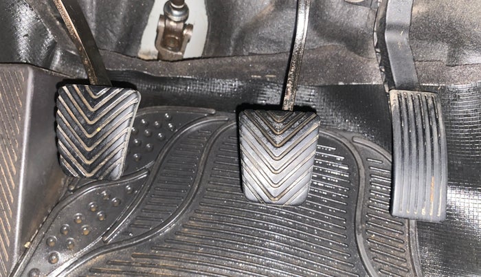 2014 Hyundai Verna FLUIDIC 1.6 VTVT SX, Petrol, Manual, 1,15,057 km, Pedals