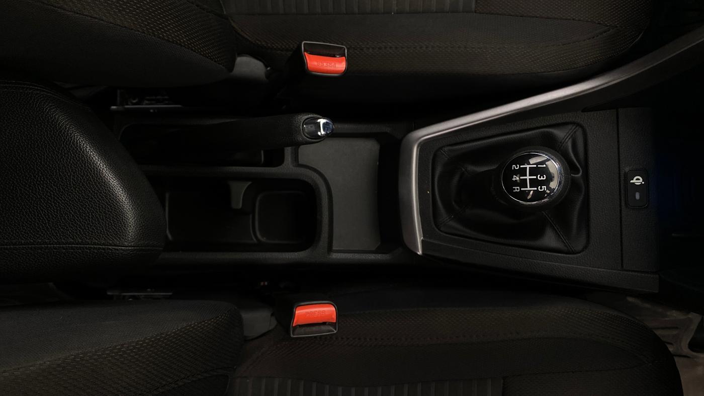 2024 Maruti BREZZA ZXI + SMART HYBRID, Petrol, Manual, 6,852 km, Gear Lever