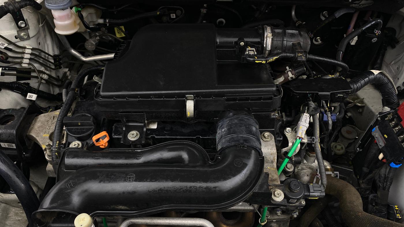 2024 Maruti BREZZA ZXI + SMART HYBRID, Petrol, Manual, 6,852 km, Engine View