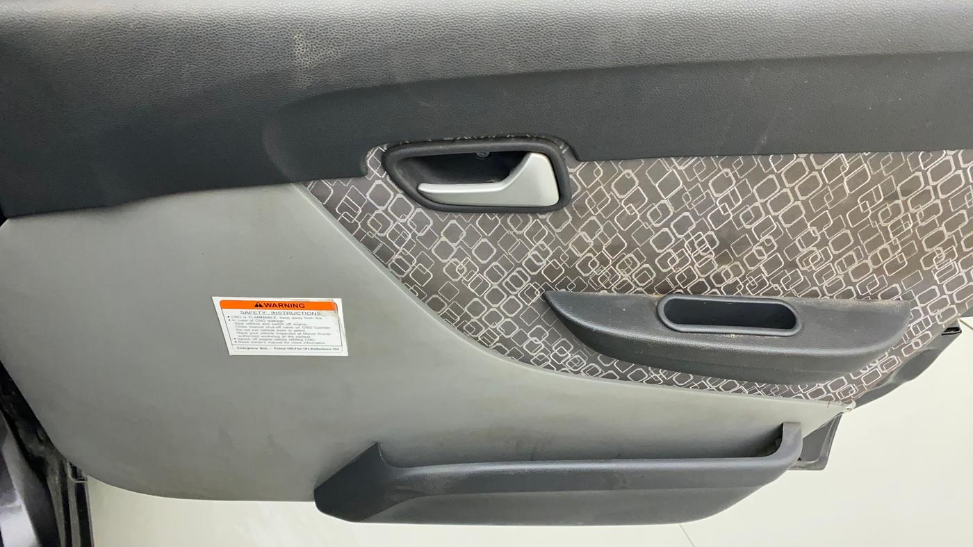 2019 Maruti Alto 800 LXI CNG, CNG, Manual, 18,047 km, Driver Side Door Panels Control
