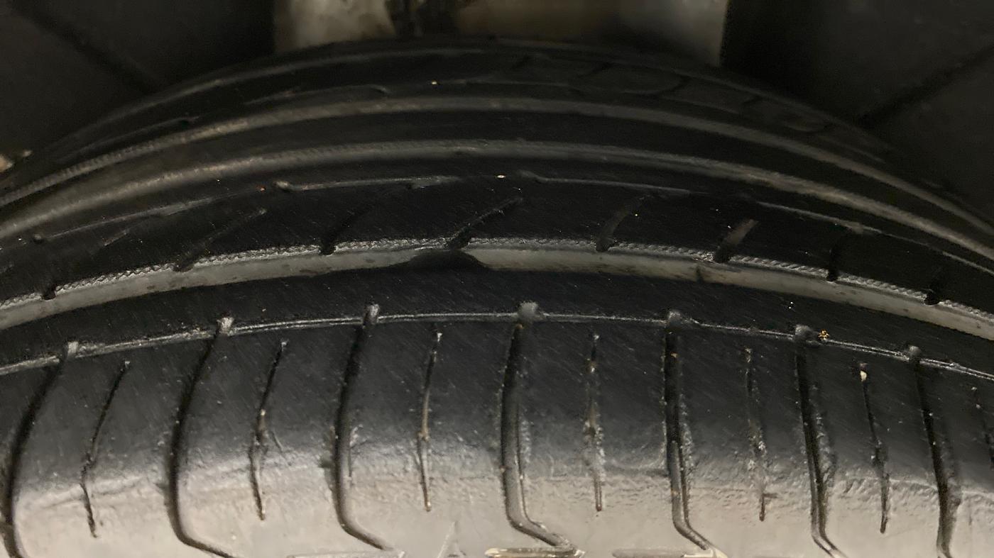 2016 Skoda Octavia 1.8 TSI STYLE PLUS AT, Petrol, Automatic, 92,615 km, Left Rear Tyre Tread