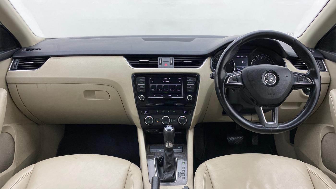 2016 Skoda Octavia 1.8 TSI STYLE PLUS AT, Petrol, Automatic, 92,615 km, Dashboard