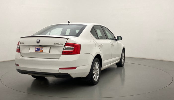 2016 Skoda Octavia 1.8 TSI STYLE PLUS AT, Petrol, Automatic, 92,615 km, Right Back Diagonal