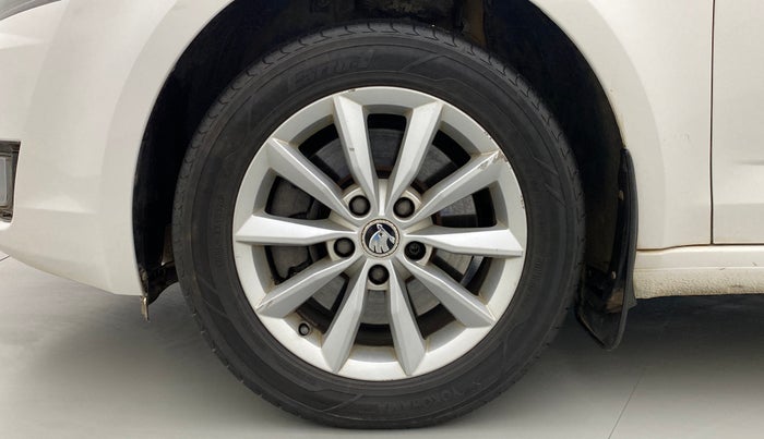 2016 Skoda Octavia 1.8 TSI STYLE PLUS AT, Petrol, Automatic, 92,615 km, Left Front Wheel