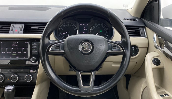 2016 Skoda Octavia 1.8 TSI STYLE PLUS AT, Petrol, Automatic, 92,615 km, Steering Wheel Close Up