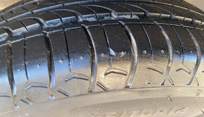 2020 Hyundai GRAND I10 NIOS SPORTZ AMT 1.2 KAPPA VTVT, CNG, Automatic, 85,637 km, Left Front Tyre Tread