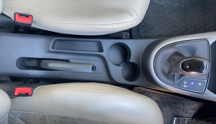 2020 Hyundai GRAND I10 NIOS SPORTZ AMT 1.2 KAPPA VTVT, CNG, Automatic, 85,637 km, Gear Lever