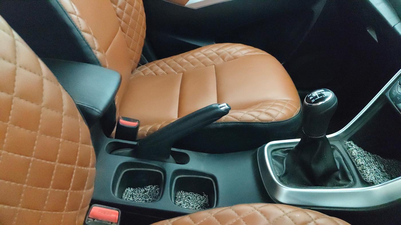 2017 Maruti S Cross ZETA 1.3, Diesel, Manual, 1,40,475 km, Gear Lever