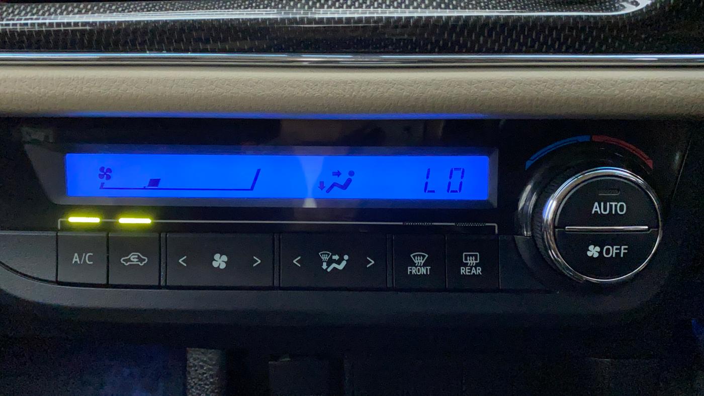 2015 Toyota Corolla Altis VL AT, Petrol, Automatic, 24,463 km, Automatic Climate Control