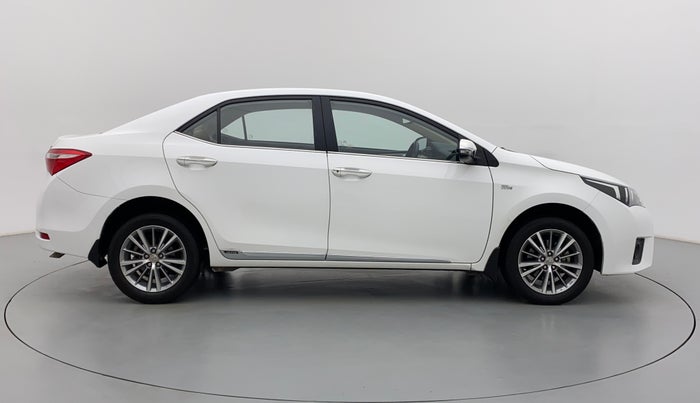2015 Toyota Corolla Altis VL AT, Petrol, Automatic, 24,463 km, Right Side View