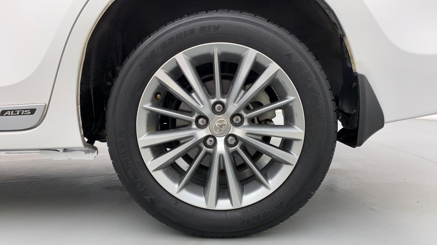 2015 Toyota Corolla Altis VL AT, Petrol, Automatic, 24,463 km, Left Rear Wheel