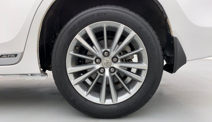 2015 Toyota Corolla Altis VL AT, Petrol, Automatic, 24,463 km, Left Rear Wheel