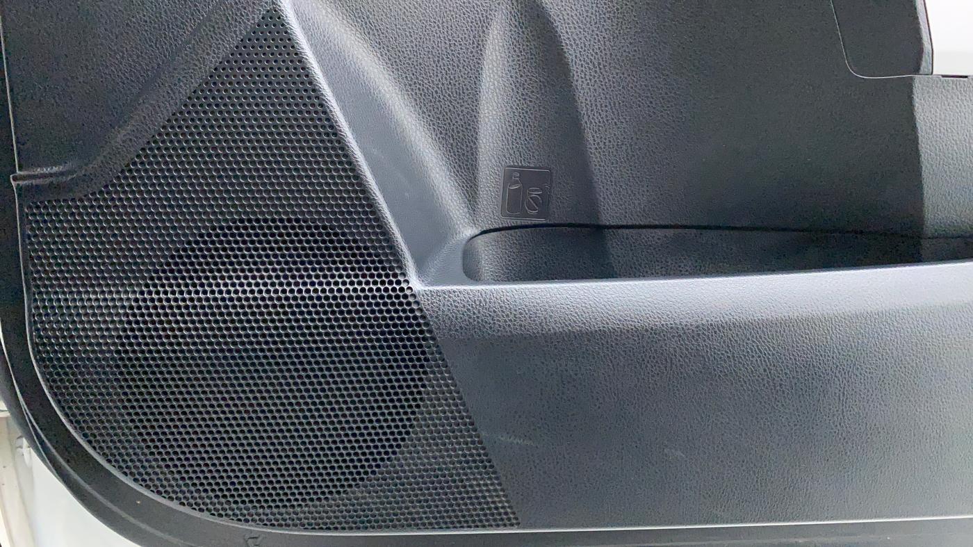 2015 Toyota Corolla Altis VL AT, Petrol, Automatic, 24,463 km, Speaker