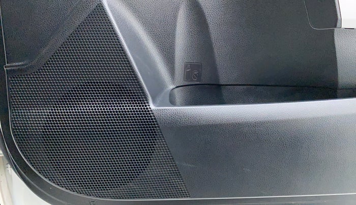 2015 Toyota Corolla Altis VL AT, Petrol, Automatic, 24,463 km, Speaker
