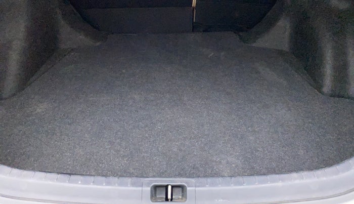 2015 Toyota Corolla Altis VL AT, Petrol, Automatic, 24,463 km, Boot Inside