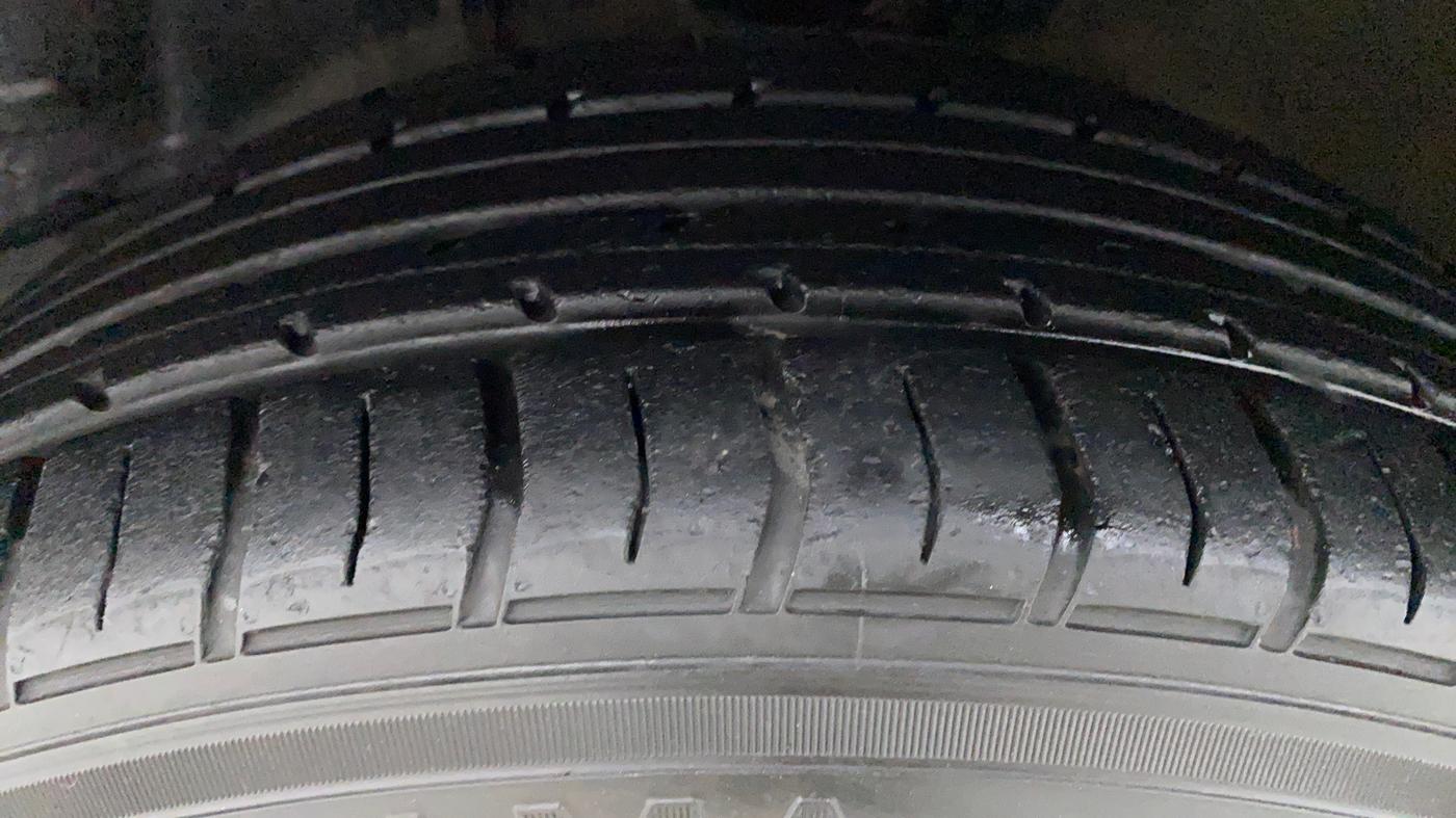 2015 Toyota Corolla Altis VL AT, Petrol, Automatic, 24,463 km, Left Front Tyre Tread