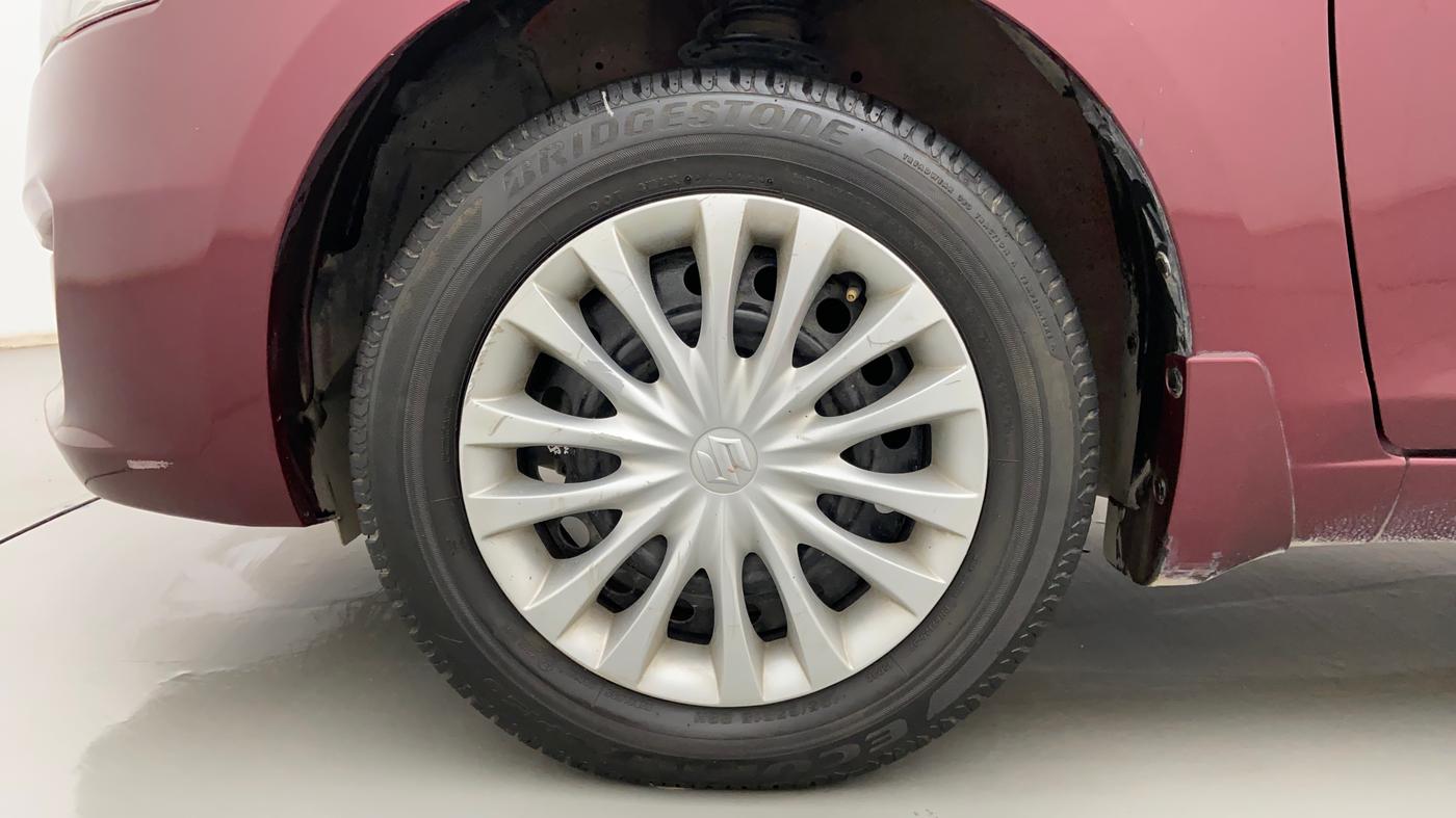 2017 Maruti Ciaz DELTA 1.4 MT PETROL, CNG, Manual, 1,05,815 km, Left Front Wheel