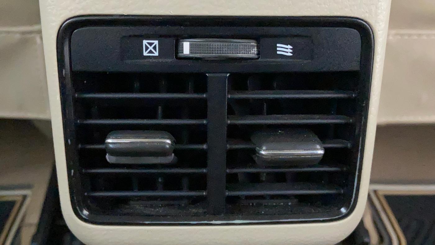 2017 Maruti Ciaz DELTA 1.4 MT PETROL, CNG, Manual, 1,05,815 km, Rear AC Vents